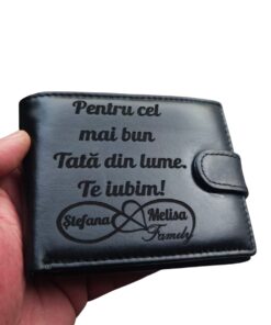portofel cu text negru cu capsa Tata