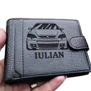 6e54b19d a72c 43b7 aec7 1a9d7b921d97 - Portofel negru cu capsa personalizat cu Masina si Nume. - Portofelul Meu